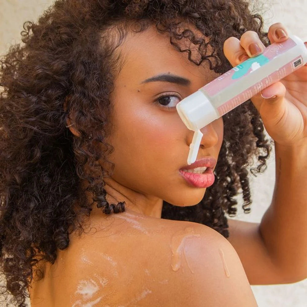 Feel Fresh Sabonete Íntimo E Corporal Com Aroma De Morango Intt Wellness 100Ml